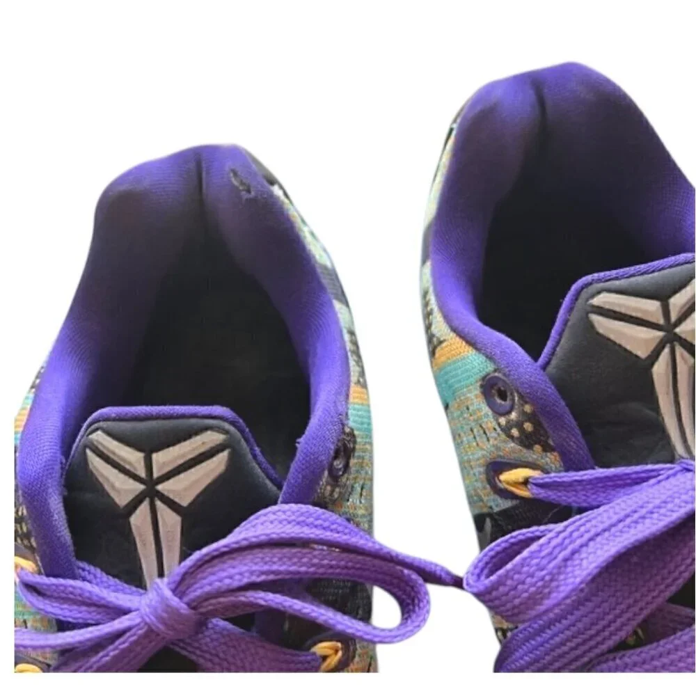 Men's RARE Nike Kobe 9 EM Low Unleashed Pop Art 2014 Sneakers Size 8 1/2
